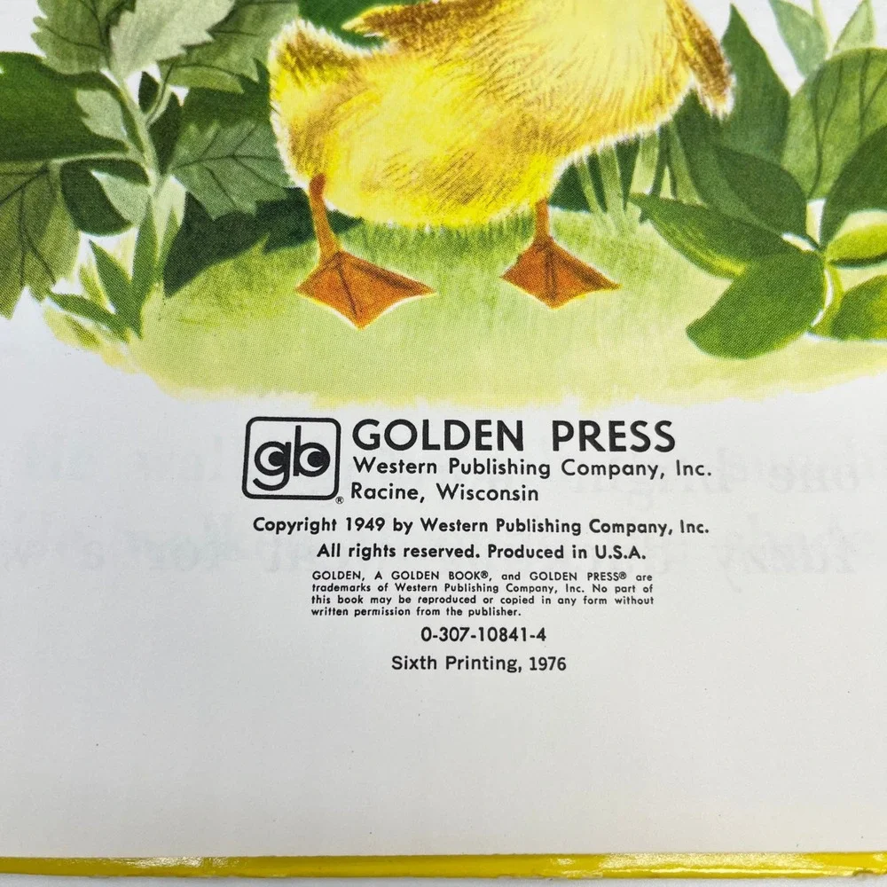 Vintage Golden Press The Fuzzy Duckling Book Kids OS Illustrated Farm Retro